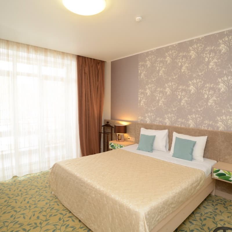 Крона Медикал и Спа