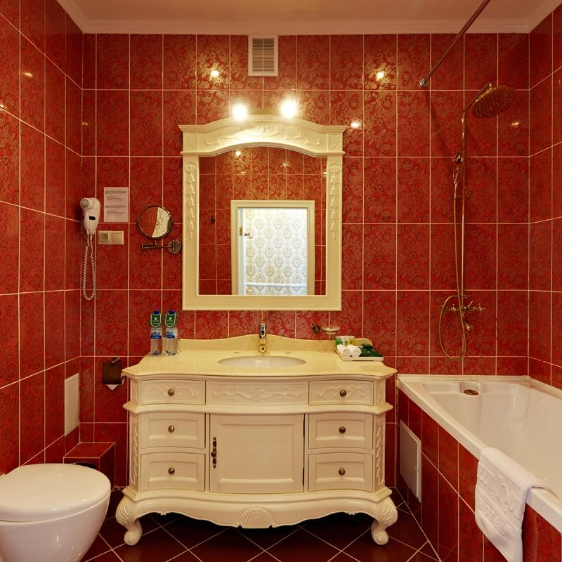 DELUXE SUITE