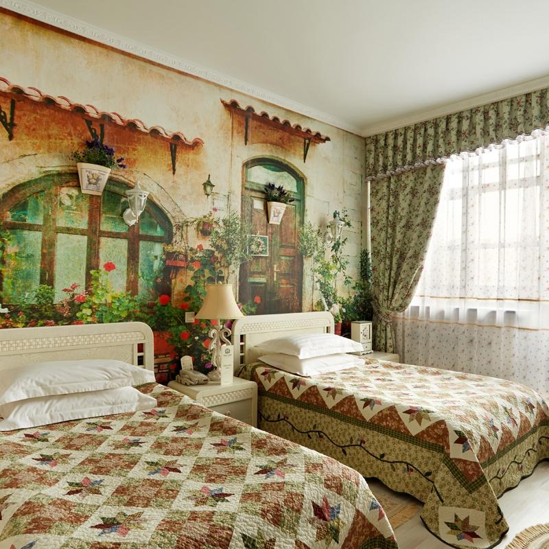 TWIN ROOM
