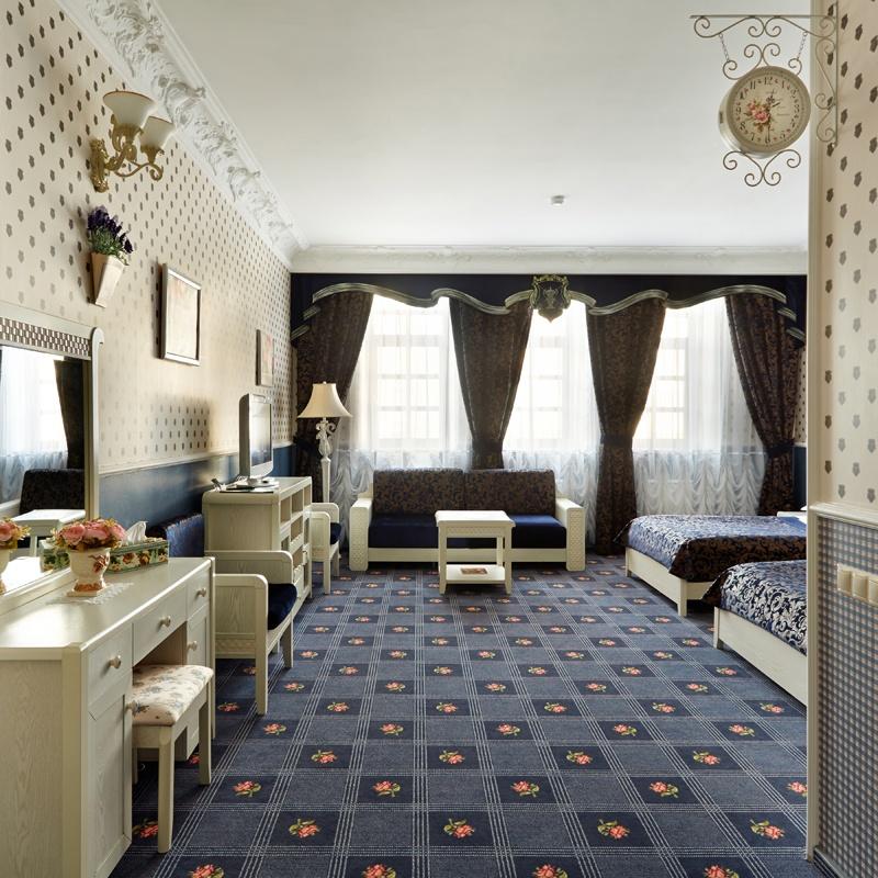 STUDIO ROOM