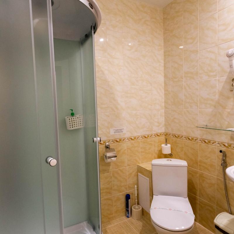 Стандарт номер с видом на город (1 кровать Queen size)