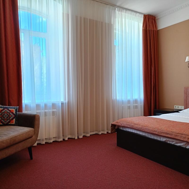 Deluxe Double Bed