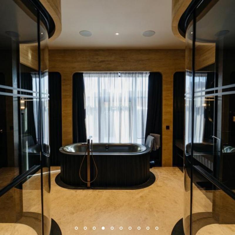 Riviera Club Suite