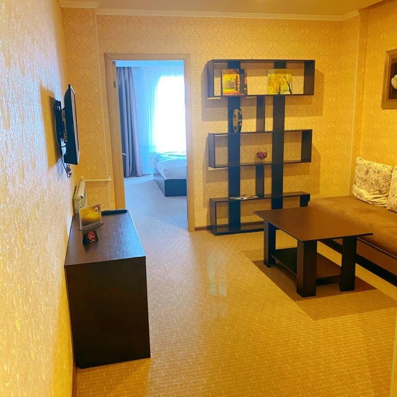 Стандартный с большой кроватью