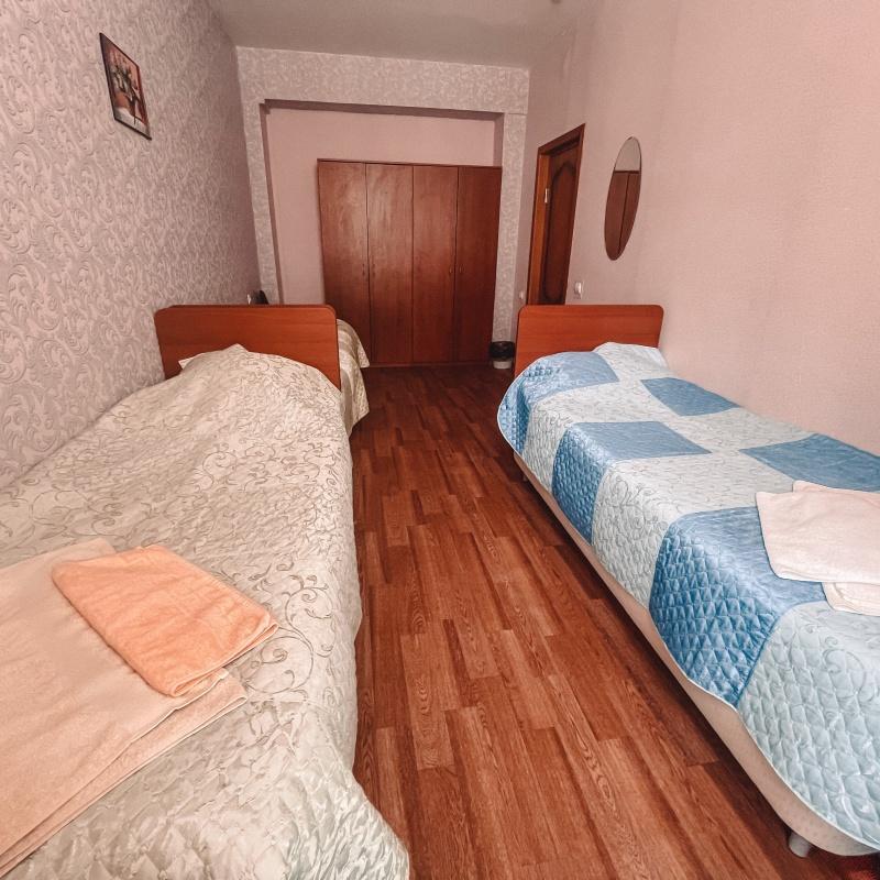 Standard Triple (facilities in block)