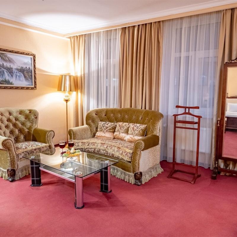 Делюкс с двуспальной кроватью King Size