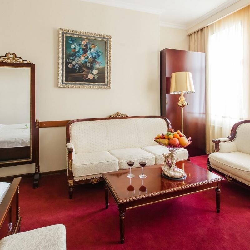 Делюкс с двуспальной кроватью King Size