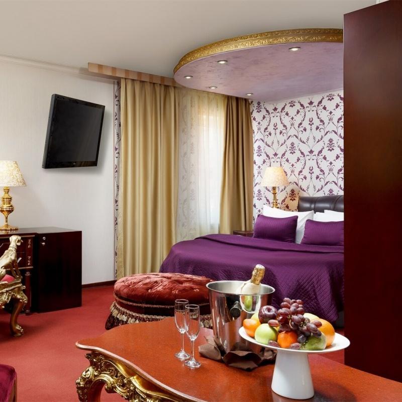 Делюкс с двуспальной кроватью King Size