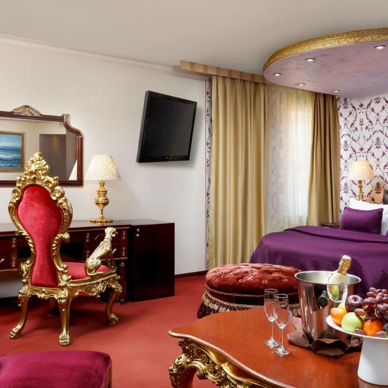 Делюкс  с кроватью размера "King Size"