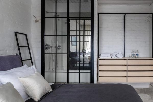 Room +