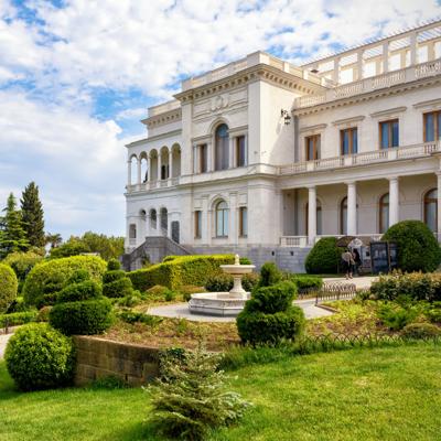 Ливадийский дворец: жемчужина Южного берега Крыма