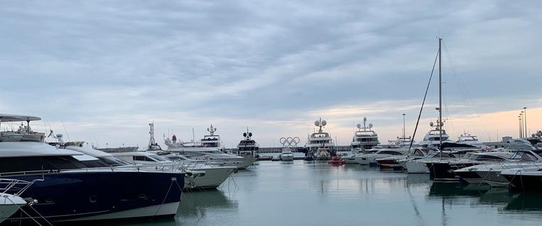 Морской порт Сочи: культурное и транспортное сердце курортного города