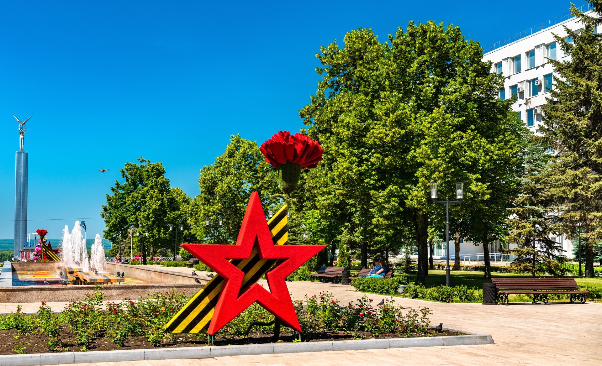 Площадь Славы в Самаре с видом на Волгу