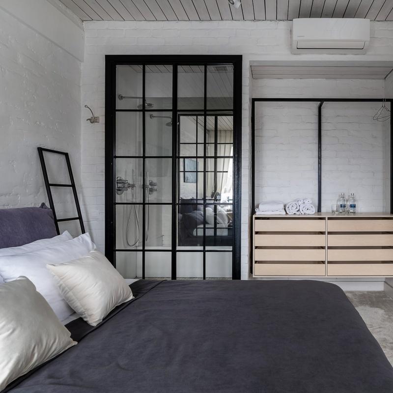 Room +