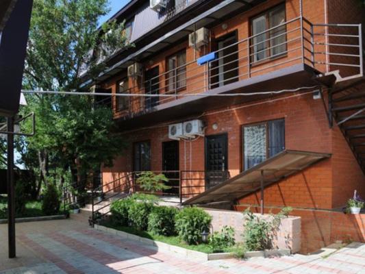 "Брик Азов" частное домовладение в Кучугурах 